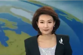 惊爆！央视女神李梓萌：13年假发下的惊天秘密，摘下瞬间美哭全网图片