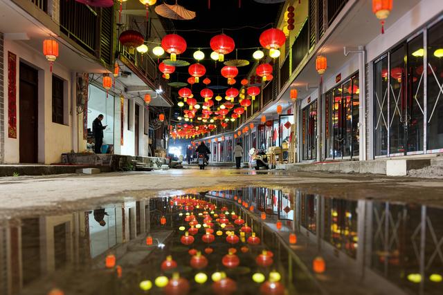 一城灯火，醉美余江夜