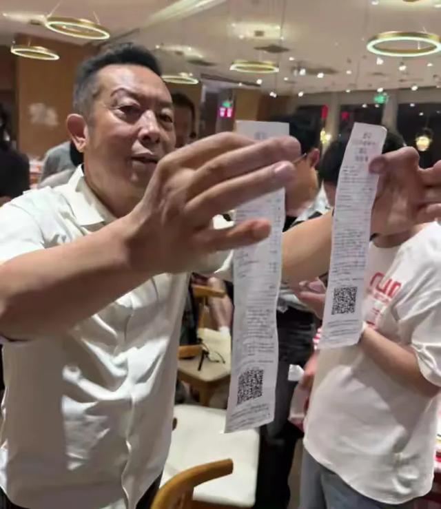 无妄之灾！于东来本想帮西贝说几句话，结果自己口碑不保