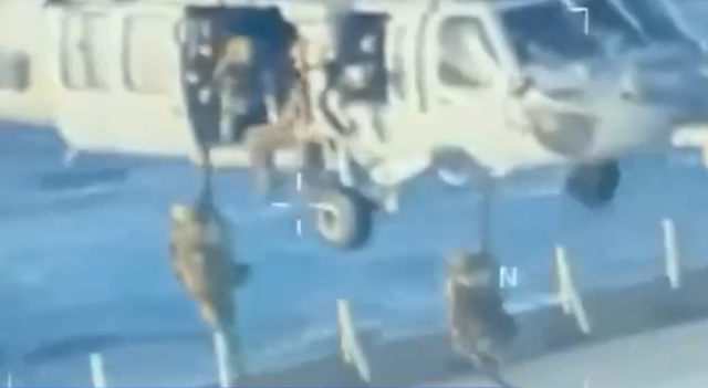 马杜罗后台全就位，中俄明确表态，美军发兵在即，司令却先行辞职