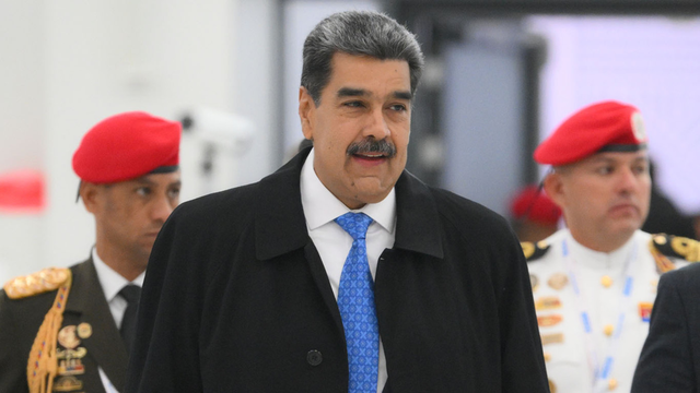 扛不住？美军航母逼近，马杜罗同意求和，特朗普批准CIA秘密行动