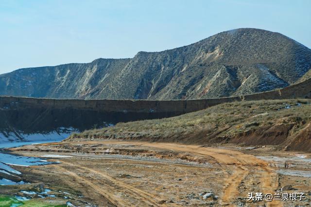 探秘隐藏在兰州红古大山深处凤凰大峡谷原生态丹霞秘境