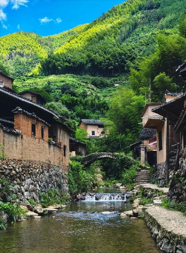 五月，推荐几个全国最适合出游的地方，收藏这一份就够了！