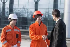 劳动与资本：相互依存还是对立？深度解析工人与资本家的关系图片