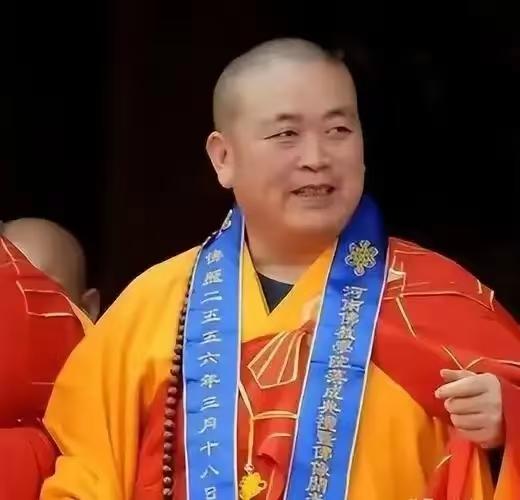 港媒视角下的释永信：双重户口，私生活混乱，真实身高不到1米6