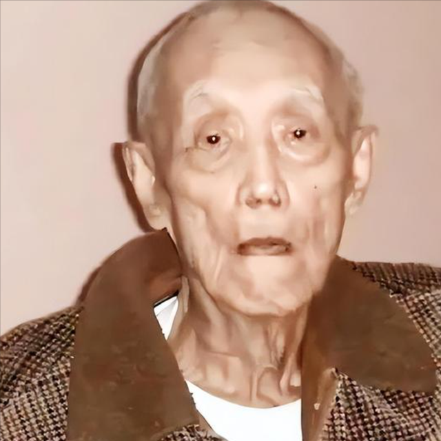 2007年，大特务谷正文离世，临终前叮嘱子养女：请把我的勋章放好