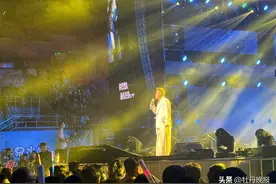 祁隆2024首场演唱会菏泽激情唱响图片