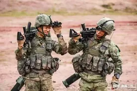 我军步兵班火力大提升，一个班2挺机枪，还有火箭筒和射手步枪图片