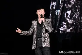 胡彦斌唱功如何？为何《月光》会成唯一原唱还活着的绝唱？图片