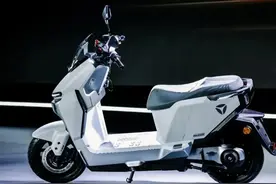 雅迪、爱玛电动车谁性能更胜一筹？通过2款顶配车型对比，看答案图片