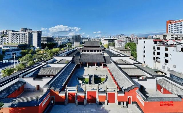 在城市中轴，漫步千年繁华，邂逅人间烟火！