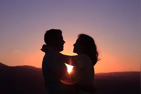 洗完澡就穿睡裙，夫妻关系升温的小秘密图片