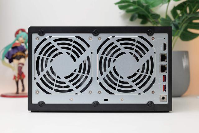 威联通TS-462C升级Qu805体验：3000多元8盘位的新旗舰NAS可真香