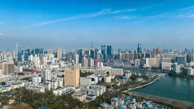中国下一个“香港”，不是成都、上海，这座城市才是黑马！