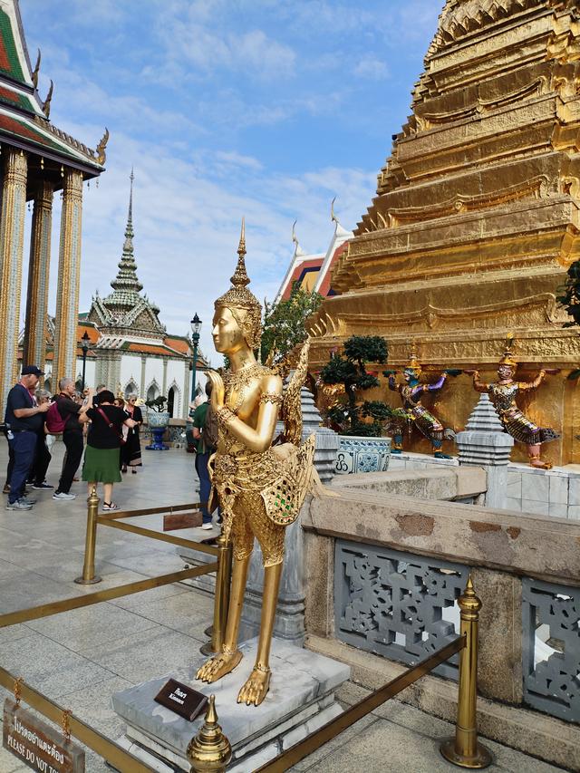 曼谷大皇宫：被鎏金与佛韵裹住的午后