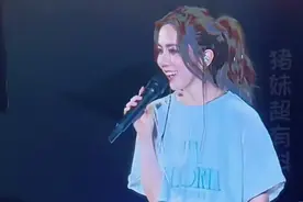 游戏里认识真实明星是什么体验？爆笑评论区，纷纷表示认识吴彦祖图片