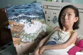 病床上的“女梵高”，8岁瘫痪，卧床36年，却用指缝画出星辰大海图片