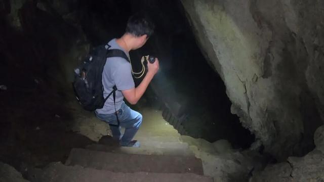 重庆南温泉发现废弃溶洞景区，内部层层石梯让人联想到盗墓笔记
