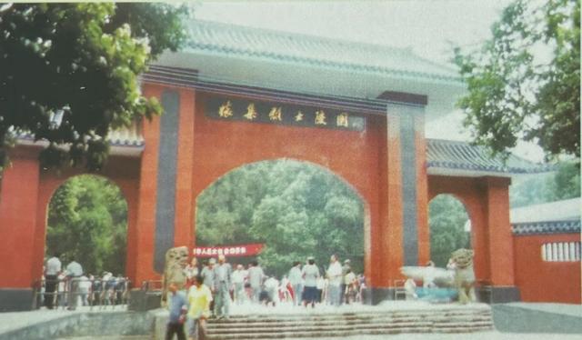 【怀集故事】老地方新故事，燕城广场的烟火正浓