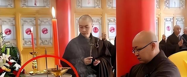 五台山方丈圆寂仅4天，令人恶心的一幕上演，生前奢侈用度引争议