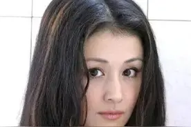 明明长得风情万种，却总演土掉渣的“村妇”，这5位谁更接地气儿图片