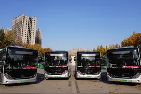 郑州：公交出行“多元化多场景” 共绘市民出行“幸福图”图片