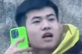 笑死了！当东北小伙夜爬泰山没看到日出上热搜，我笑死在评论区图片