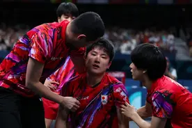 0-2→2-3！史诗逆转，日本被钉耻辱柱！张本智和崩溃：让我去死！图片