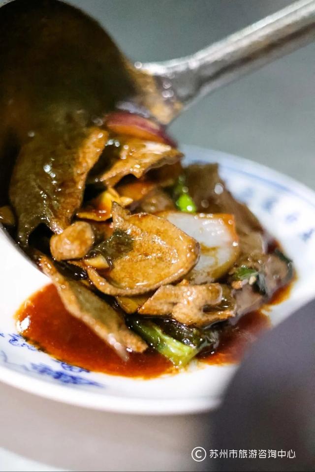 湖鲜面、老街、荷塘、金砖......这里的清晨超好玩！