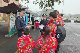 守护游客安心游玩！有他们在靠谱！图片