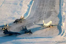 米格31有多大？与波音737客机同框才明白：不愧是全球最大战斗机图片