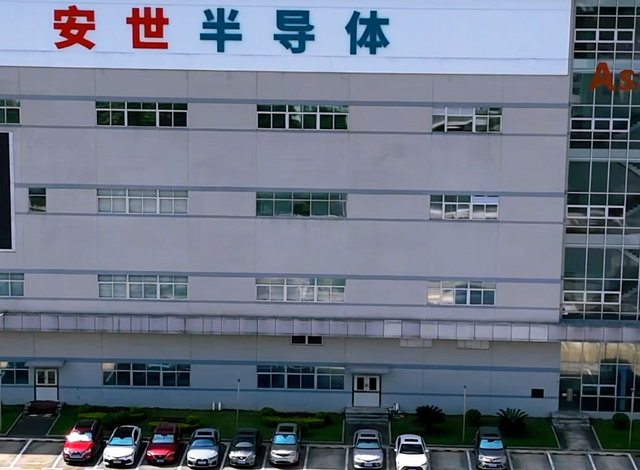冻结17天之后	，中	、荷公司脱钩，欧洲施压，荷兰日损230万欧元
