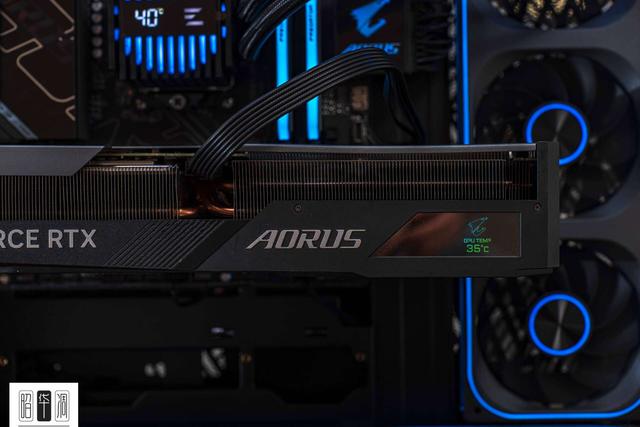 曲面玻璃的通透美学：乔思伯 TK-4 装机实录