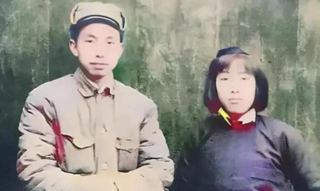 她15岁入党，18岁和主席成亲，如今仍健在，却几乎不出来露面