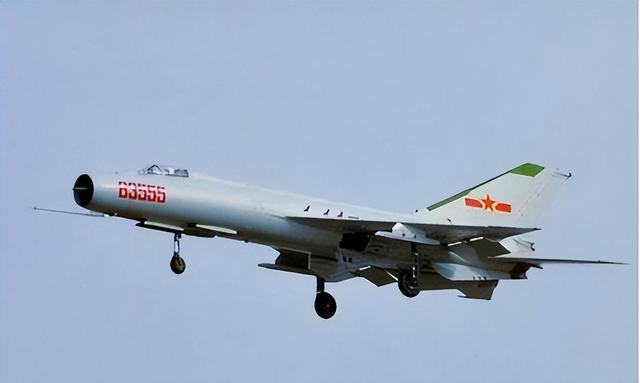 攻不了也守不住！中国空军在西藏上空，被印度空军足足欺负了40年