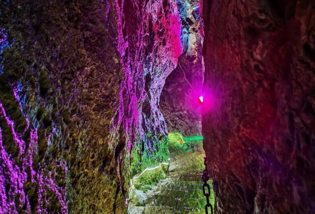 春风裂谷·花漾寻野 | 清明假期，熊耳山邀你共赴一场江湖侠梦！