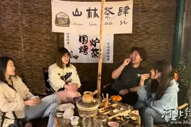 年轻人的钱花哪儿了 | 从城市到山野 “周末逃离计划”带火山间经济图片