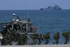 24小时内，菲对华民调公布，非常不一般，菲律宾军方要抢仁爱礁？图片