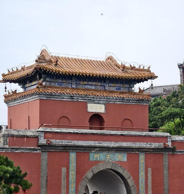 我是杭州人，在山东泰山待一天，憋不住想说说我的感受。