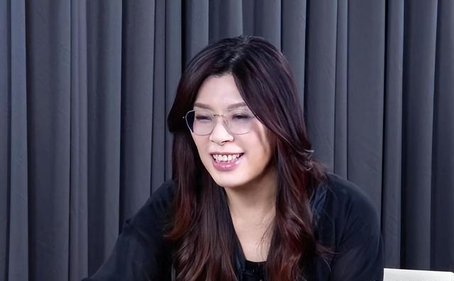 美军火还未抵台，洪秀柱突然表态：大陆告知台当局，祖国势必统一