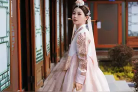 中朝边境城市延吉，随处可见朝鲜语烤肉和泡菜，就像到了韩国一样图片