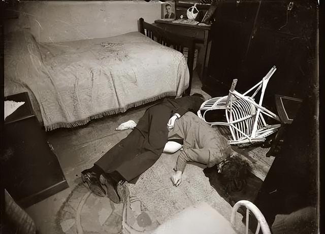 相由心生！河南发小案宣判后，崔某夫妻合照被扒，妻子将面临追责