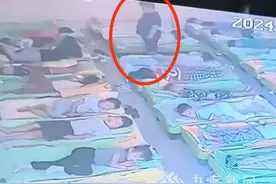 反转了！幼儿园不让孩子午睡，并且拿胶带绑嘴？园长:太冤枉！图片