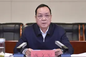 潜江市委书记盛文军主动投案，曾有纪检监察工作经历图片