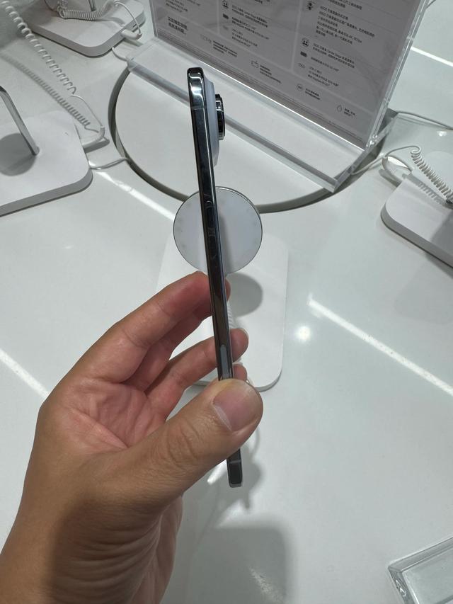 探讨｜iPhone Air为何销量没有像iPhone17系列一样出色？