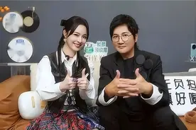 55岁孙楠搬到三线城市，租住700元一月的房子，四个孩子住上下铺图片