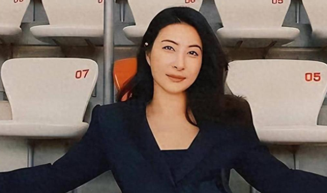 霍震霆也没想到，被寄予厚望的儿媳郭晶晶	，竟遭到一个这么大教训