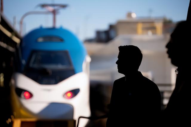 数十亿美元列车升级受阻：美铁为何被维修设施拖住脚步