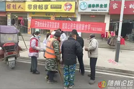随县万福镇卫生院：免费发放避孕药具，关爱返乡人员生殖健康图片