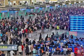 成都火车站：南站太小，西站尴尬，东站人满，北站改造无期图片